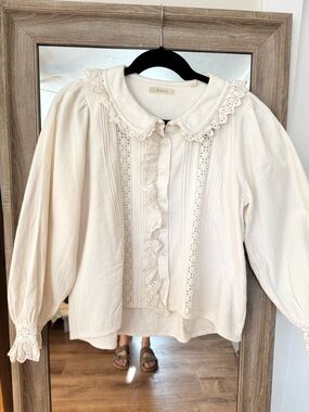 Doen eyelet blouse